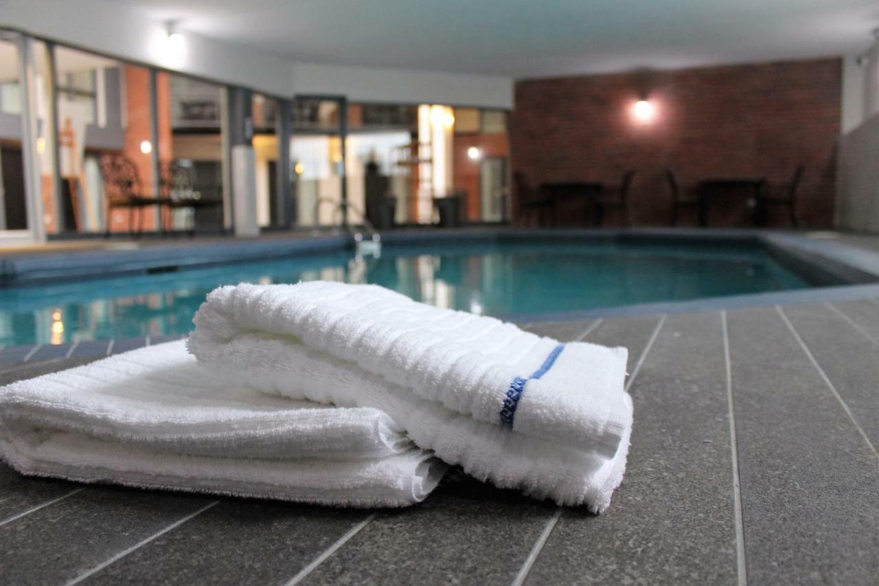 Best Western Laval-Montreal & Conference Centre Buitenkant foto