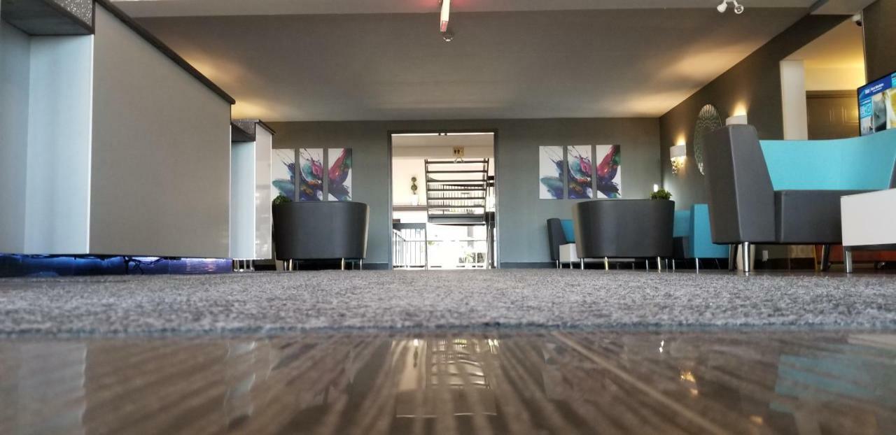 Best Western Laval-Montreal & Conference Centre Buitenkant foto