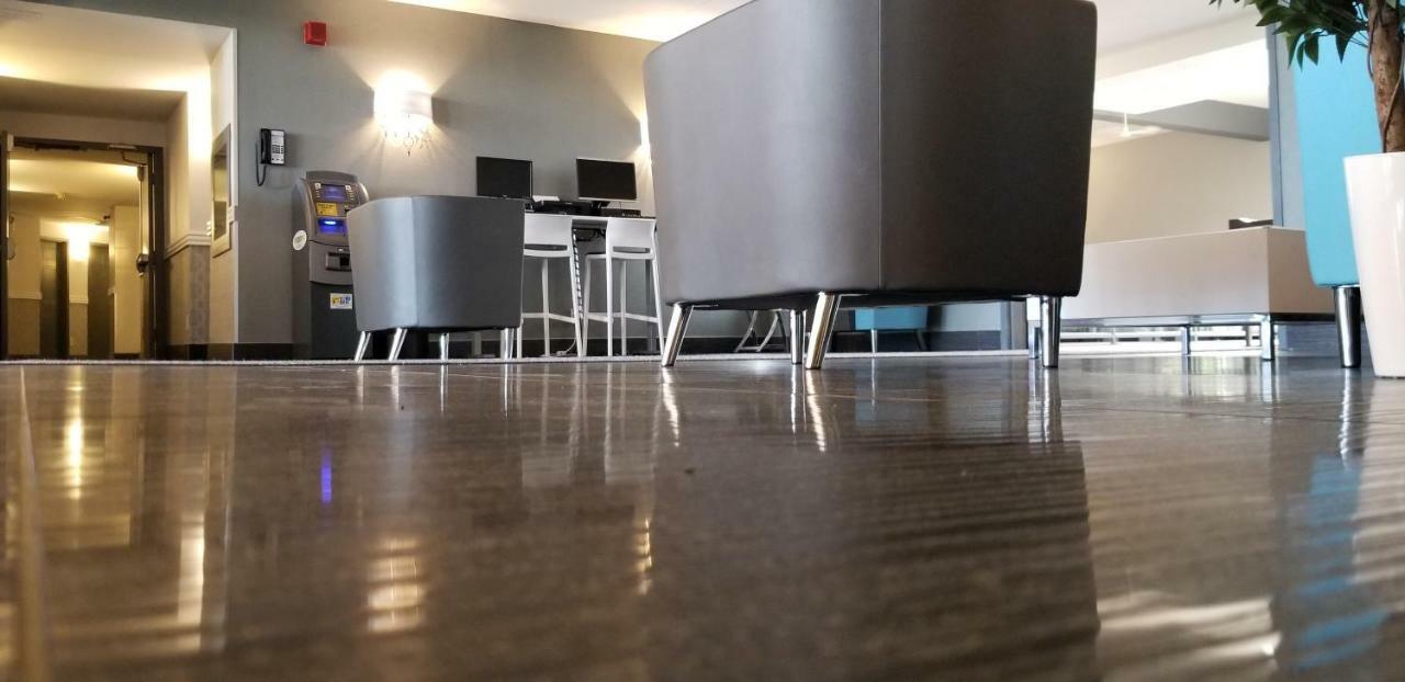 Best Western Laval-Montreal & Conference Centre Buitenkant foto